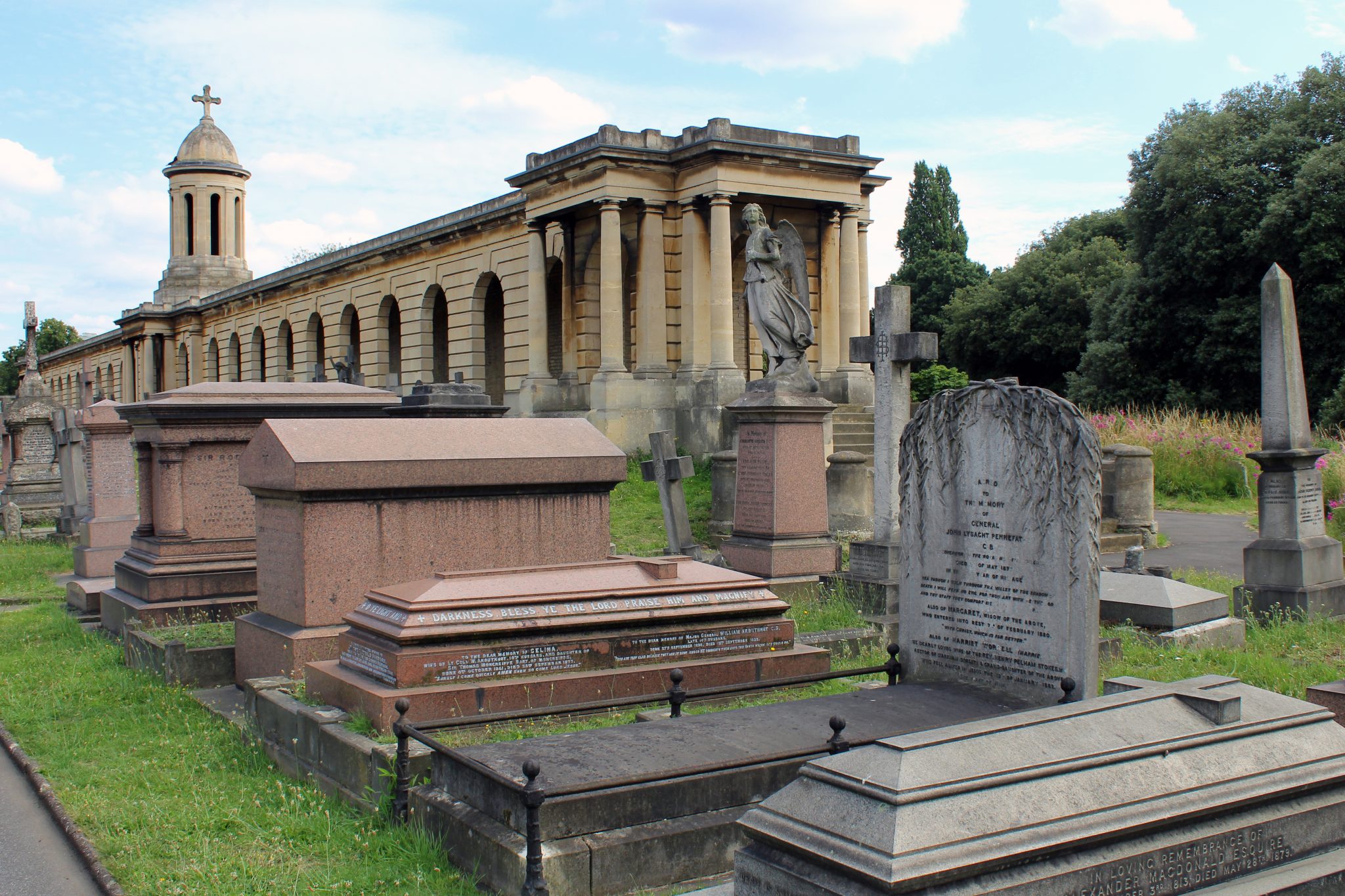 brompton cemetery tours